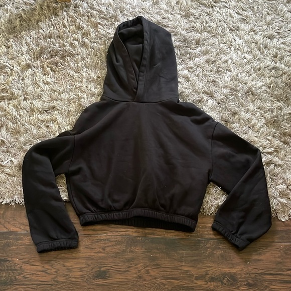 Zara Sweaters - Zara Hoodie cropped sweater size medium
